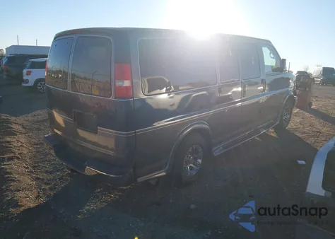 2004 Chevrolet Express z USA, uszkodzony, nr VIN 1GBFG15T341213642